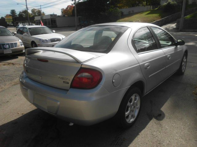Dodge Neon 2003 photo 2