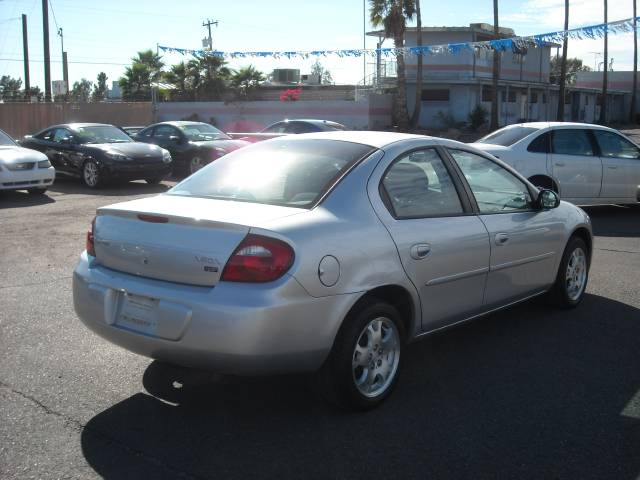 Dodge Neon 2003 photo 2