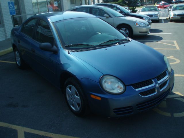 Dodge Neon 2003 photo 2