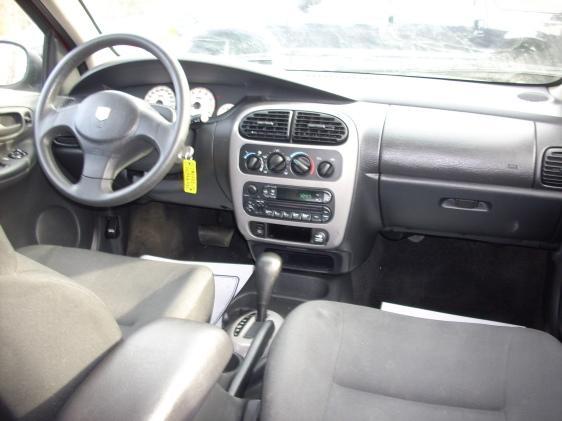 Dodge Neon 2003 photo 2