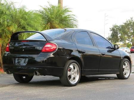 Dodge Neon 2004 photo 2