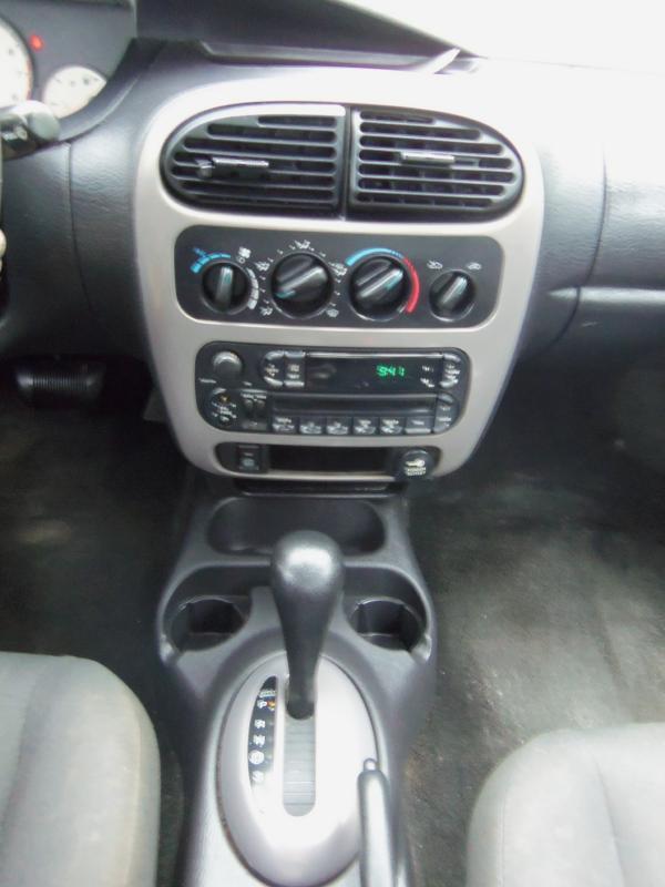 Dodge Neon 2004 photo 3