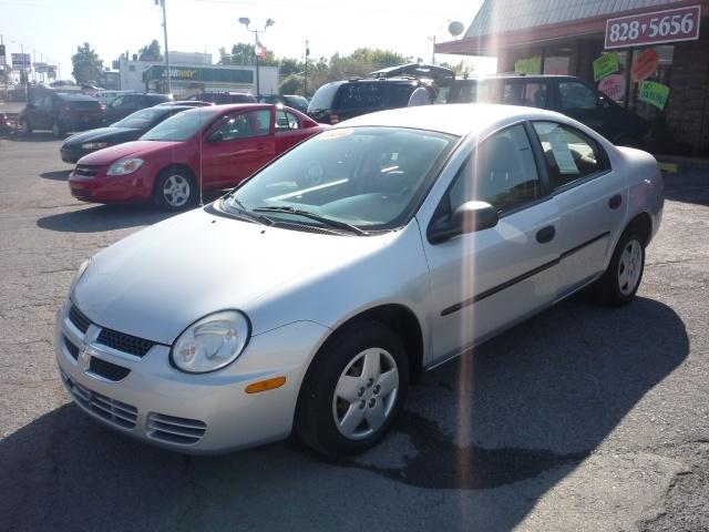 Dodge Neon 2004 photo 2
