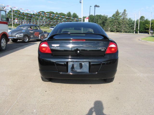 Dodge Neon 2004 photo 2