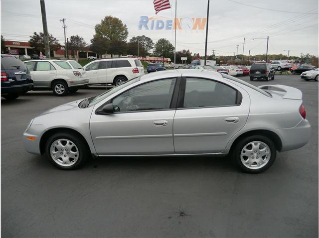 Dodge Neon 2005 photo 2