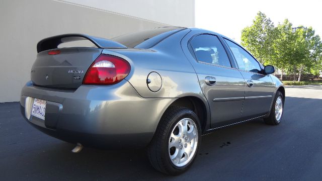 Dodge Neon 2005 photo 2