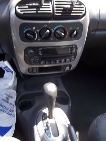 Dodge Neon 2005 photo 18