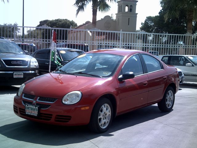 Dodge Neon 2005 photo 2