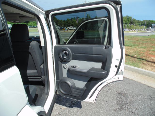 Dodge Nitro 2007 photo 10