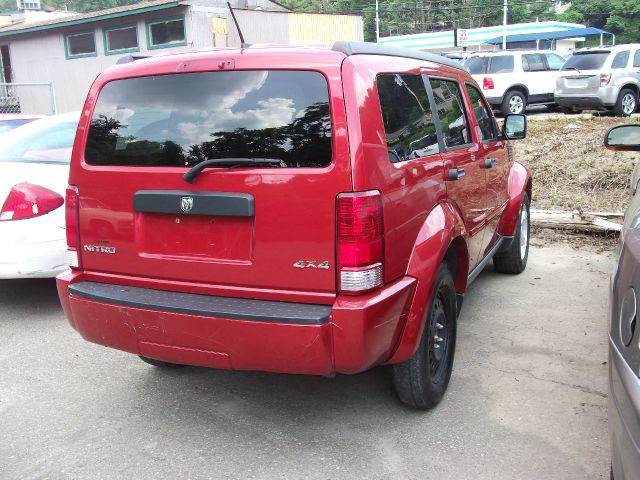 Dodge Nitro Wolfsburg Edition Sedan SUV