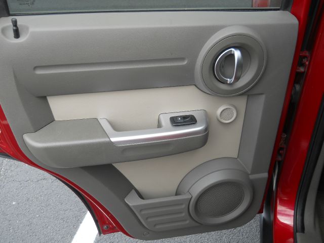 Dodge Nitro 2007 photo 16