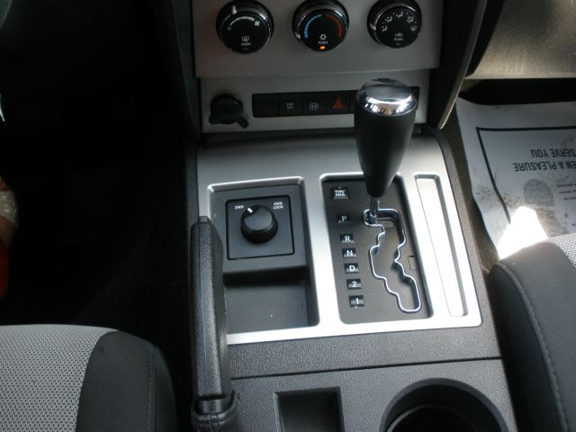 Dodge Nitro 2007 photo 8