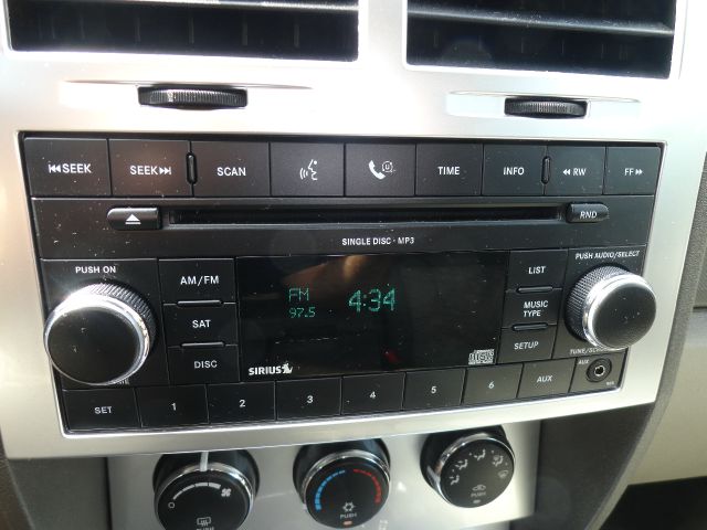 Dodge Nitro 2007 photo 25