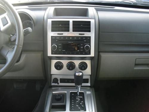 Dodge Nitro 2008 photo 4