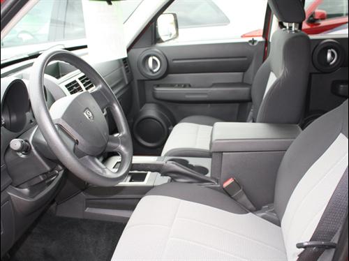 Dodge Nitro 2008 photo 2