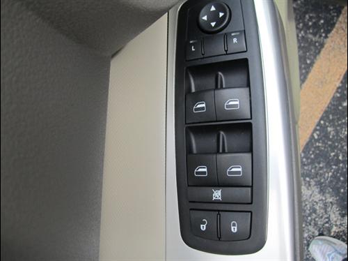 Dodge Nitro SLT Other