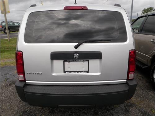 Dodge Nitro 2008 photo 1