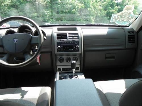 Dodge Nitro 2008 photo 1