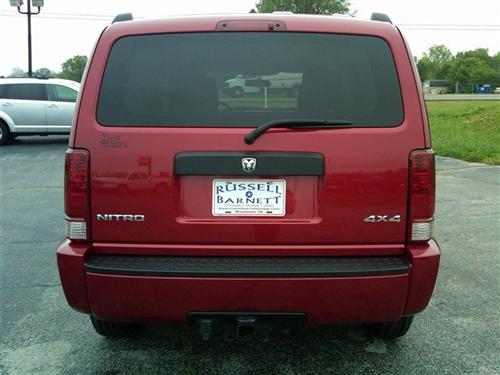 Dodge Nitro 2008 photo 2