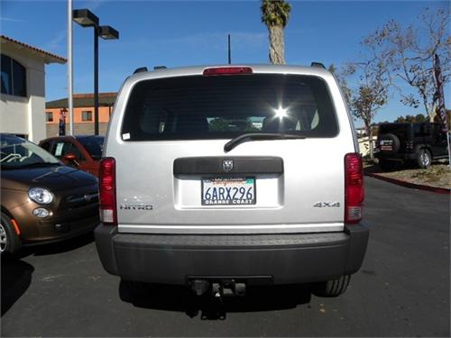 Dodge Nitro 2008 photo 2