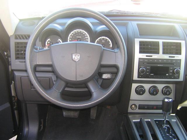 Dodge Nitro 2008 photo 2