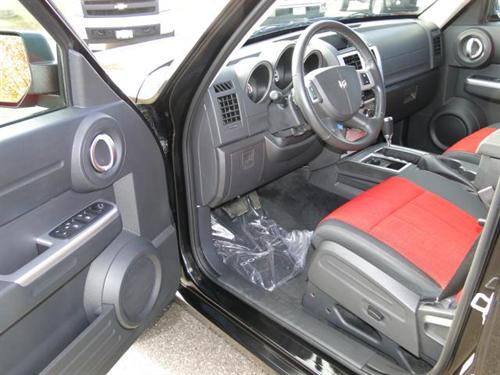 Dodge Nitro SLT 25 Other