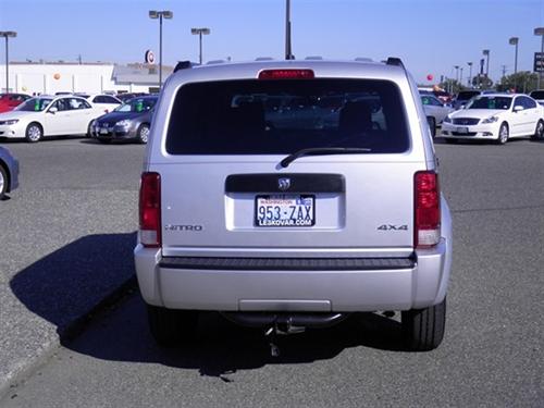 Dodge Nitro 2008 photo 2