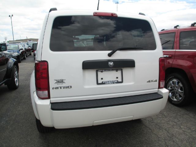 Dodge Nitro Wolfsburg Edition Sedan SUV