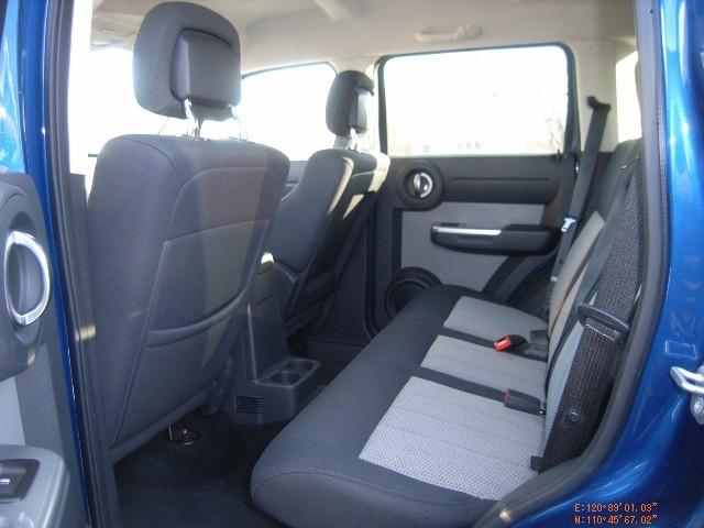Dodge Nitro 2010 photo 3