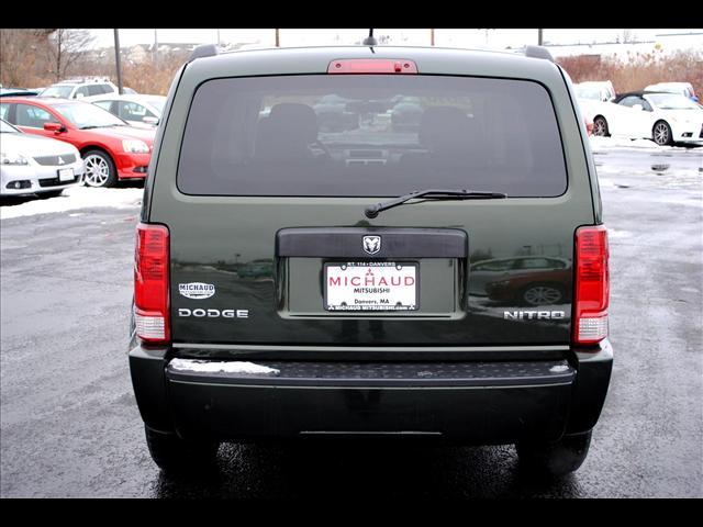 Dodge Nitro 2010 photo 5
