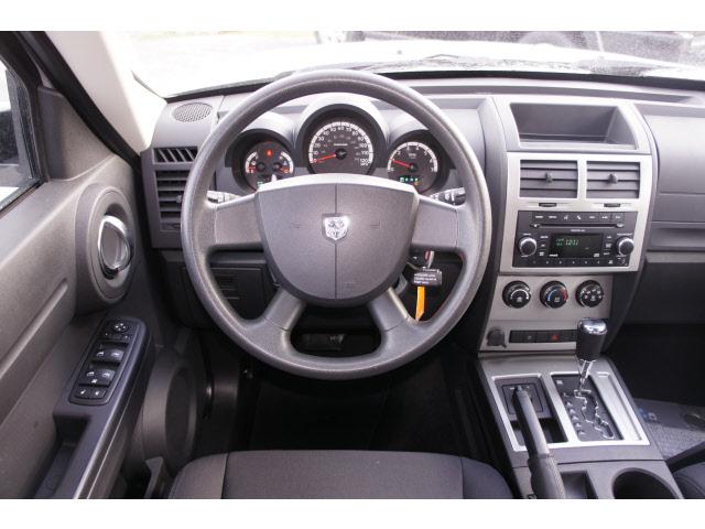 Dodge Nitro 2010 photo 3
