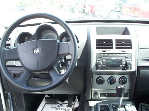 Dodge Nitro 2011 photo 5