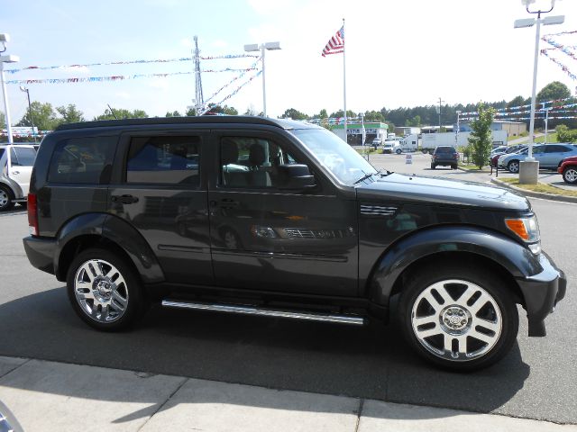 Dodge Nitro 2011 photo 1