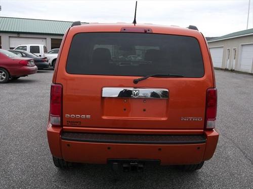 Dodge Nitro 2011 photo 2