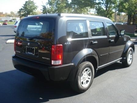 Dodge Nitro 2011 photo 4