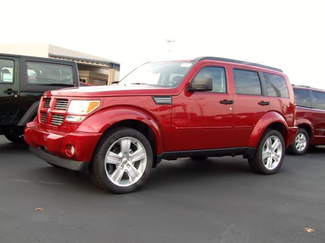 Dodge Nitro 2011 photo 3