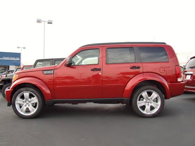 Dodge Nitro 2011 photo 1