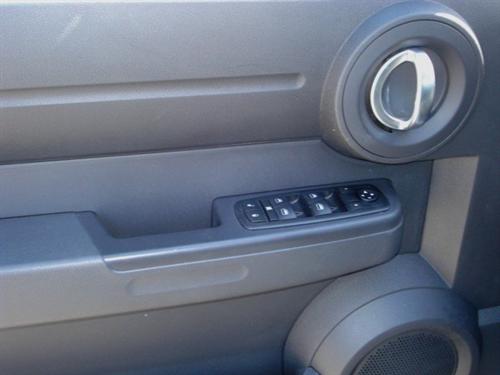 Dodge Nitro 2011 photo 4