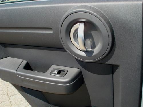 Dodge Nitro 2011 photo 5