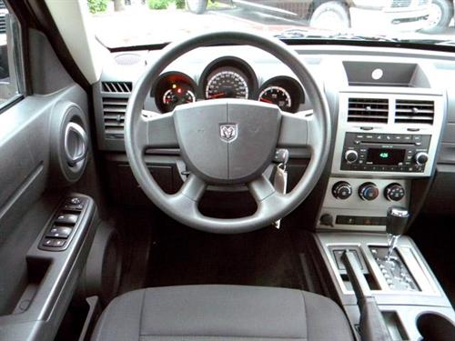 Dodge Nitro 2011 photo 1