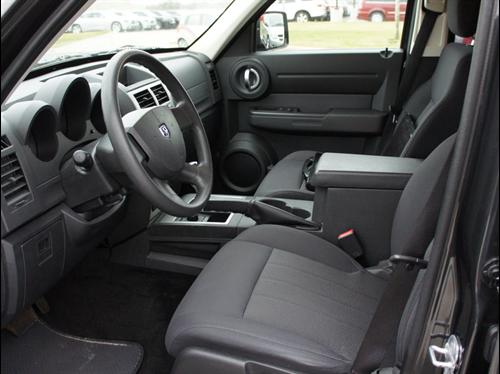 Dodge Nitro 2011 photo 2