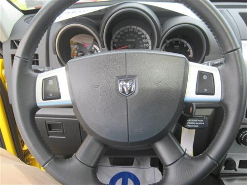 Dodge Nitro 2011 photo 1