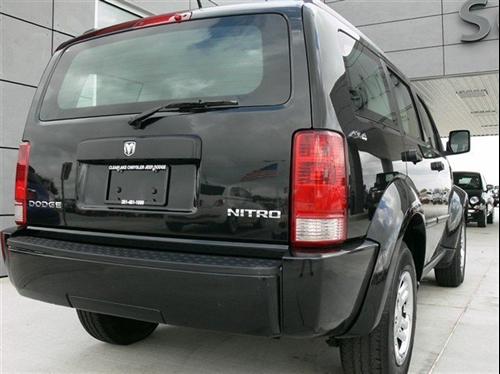 Dodge Nitro 2011 photo 1
