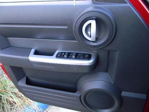 Dodge Nitro 2011 photo 2