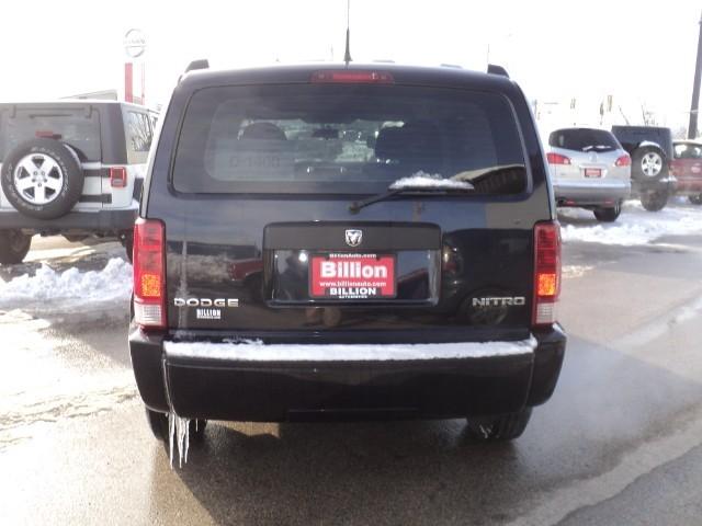 Dodge Nitro 2011 photo 3