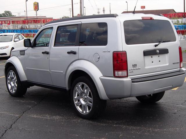 Dodge Nitro 2011 photo 2