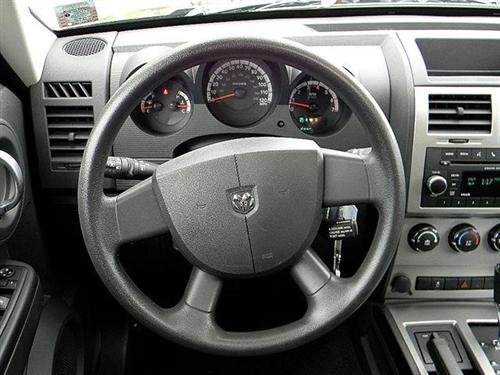 Dodge Nitro 2011 photo 3