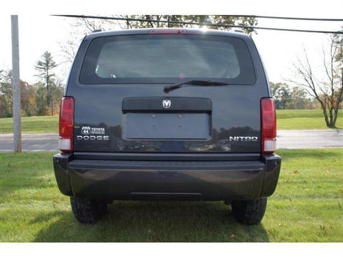 Dodge Nitro 2011 photo 3