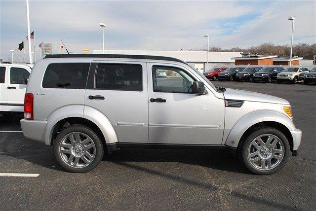 Dodge Nitro 2011 photo 1