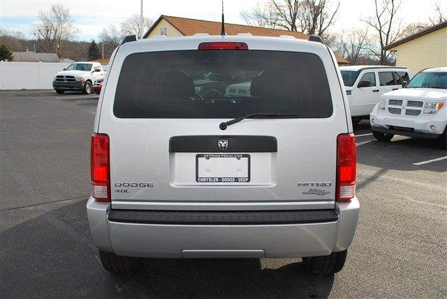 Dodge Nitro 2011 photo 4
